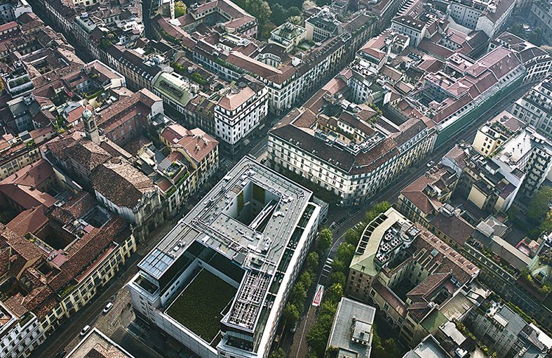 Riapre Armani Hotel Milano