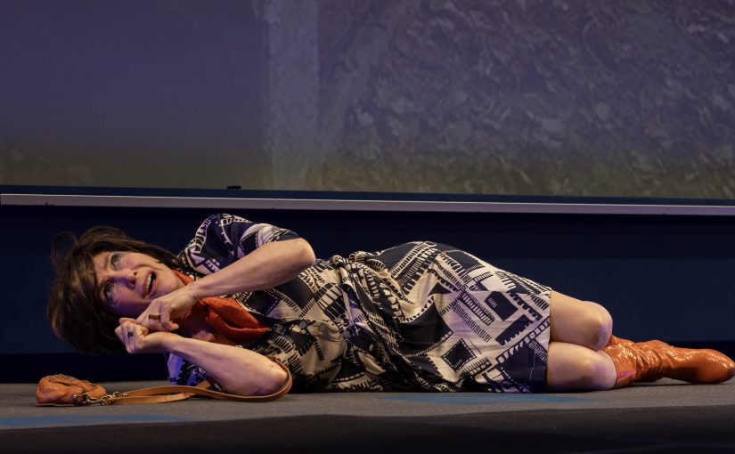 TEATRO MANZONI MARIA AMELIA MONTI STRAPPO ALLA REGOLA