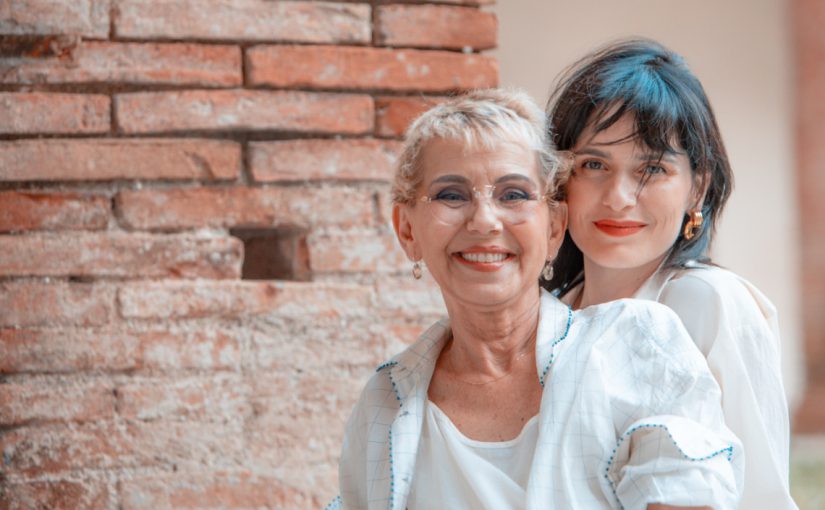 Concita De Gregorio Erica Mou IN MEZZO A UN MILIONE DI RANE E FARFALLE Teatro Carcano Milano